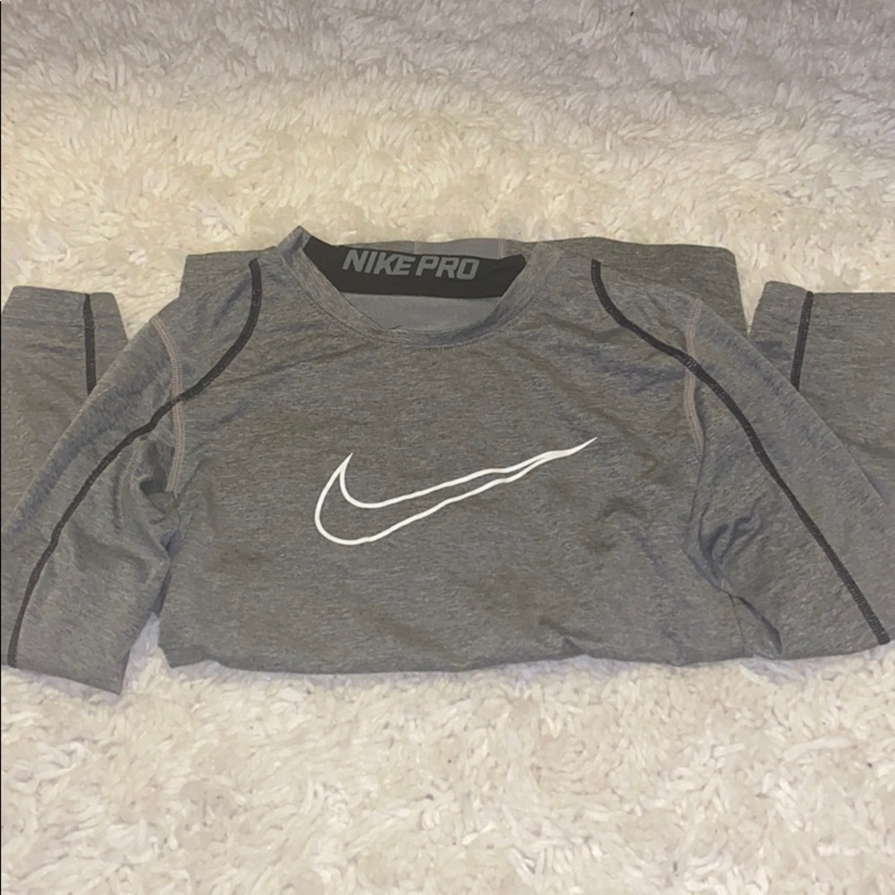 Boys Nike pro dry fit top